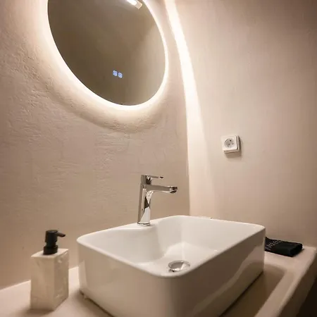 Apartment Three Domes - An Iconic Collection